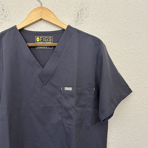 FIGS Mens One-Pocket Scrub Top in Black #PM2600 - Picture 3 of 7